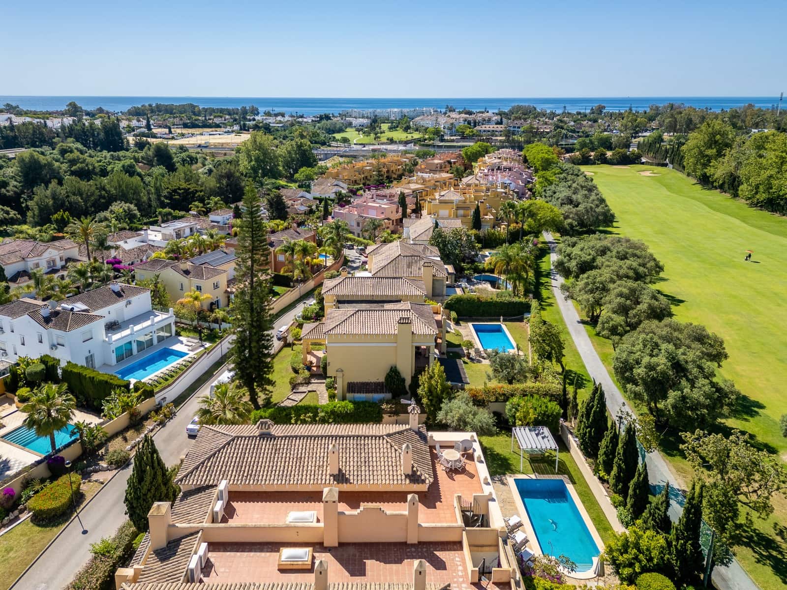 5 sovrum Semi-fristående Villa till salu i Guadalmina med pool garage - 1 650 000 € (Ref: 9939592)