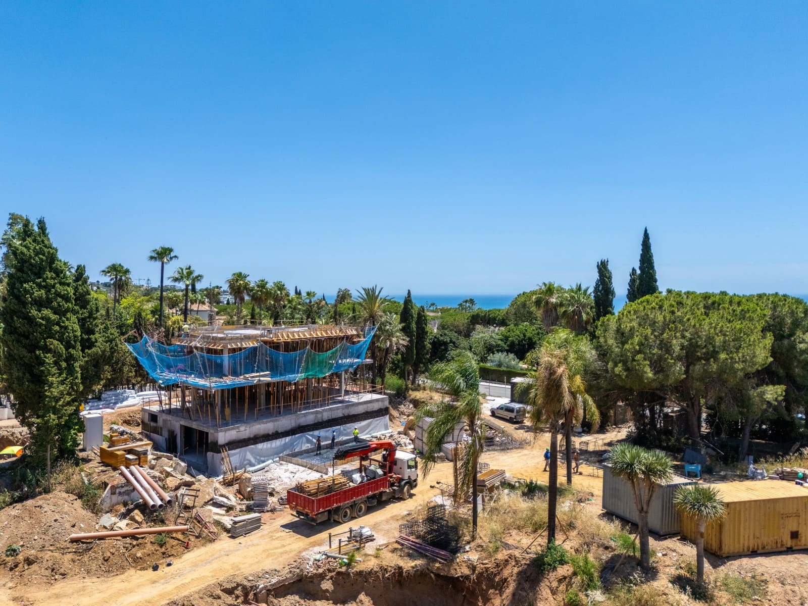 4 bedroom Villa for sale in Marbella with pool garage - € 3,630,000 (Ref: 9941978)