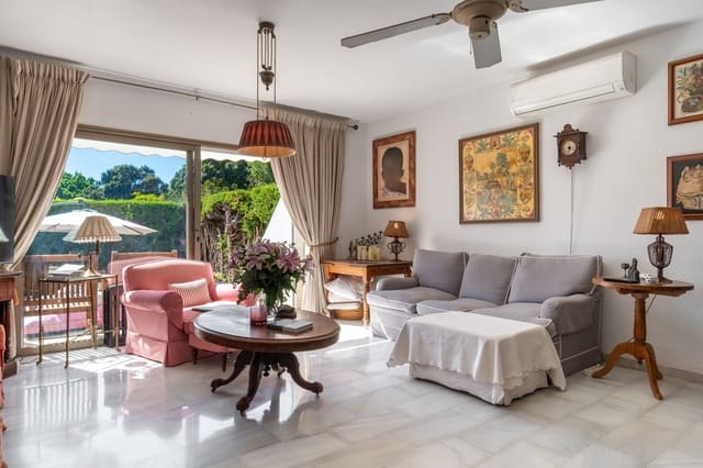 3 soverom Hus til salgs i Marbella med svømmebasseng - € 945 000 (Ref: 9941979)