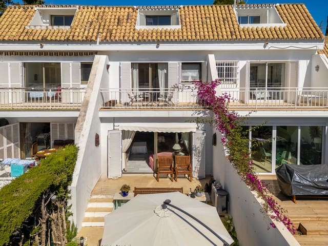 3 soverom Hus til salgs i Marbella med svømmebasseng - € 945 000 (Ref: 9941979)