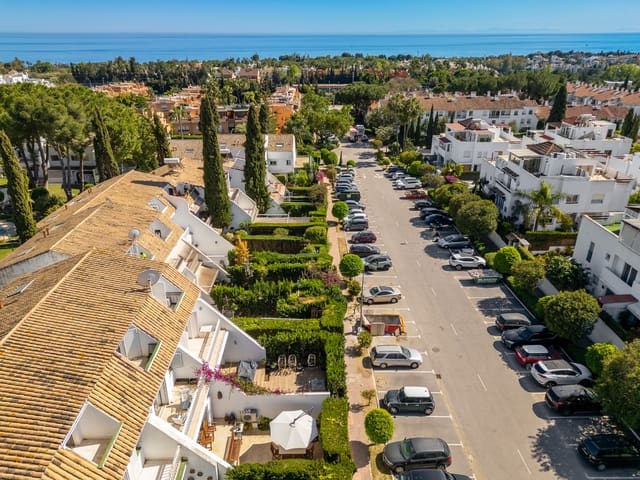 3 soverom Hus til salgs i Marbella med svømmebasseng - € 945 000 (Ref: 9941979)