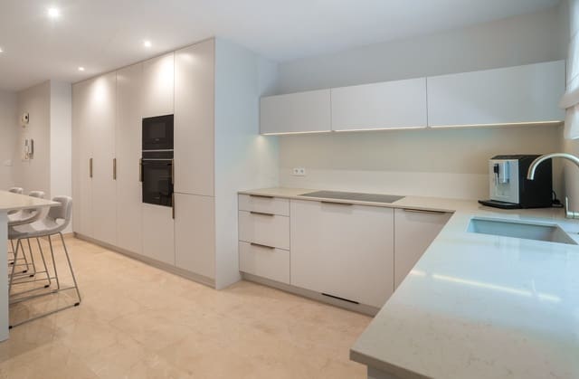 3 quarto Apartamento para venda em Marbella com piscina garagem - 995 000 € (Ref: 9941982)