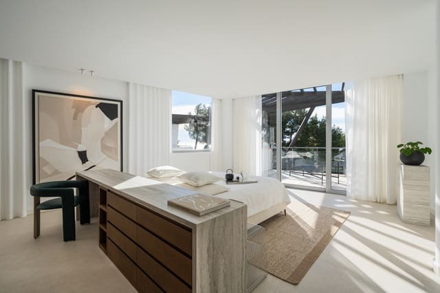 4 soverom Kjedet enebolig til salgs i Marbella med svømmebasseng garasje - € 3 950 000 (Ref: 9941983)