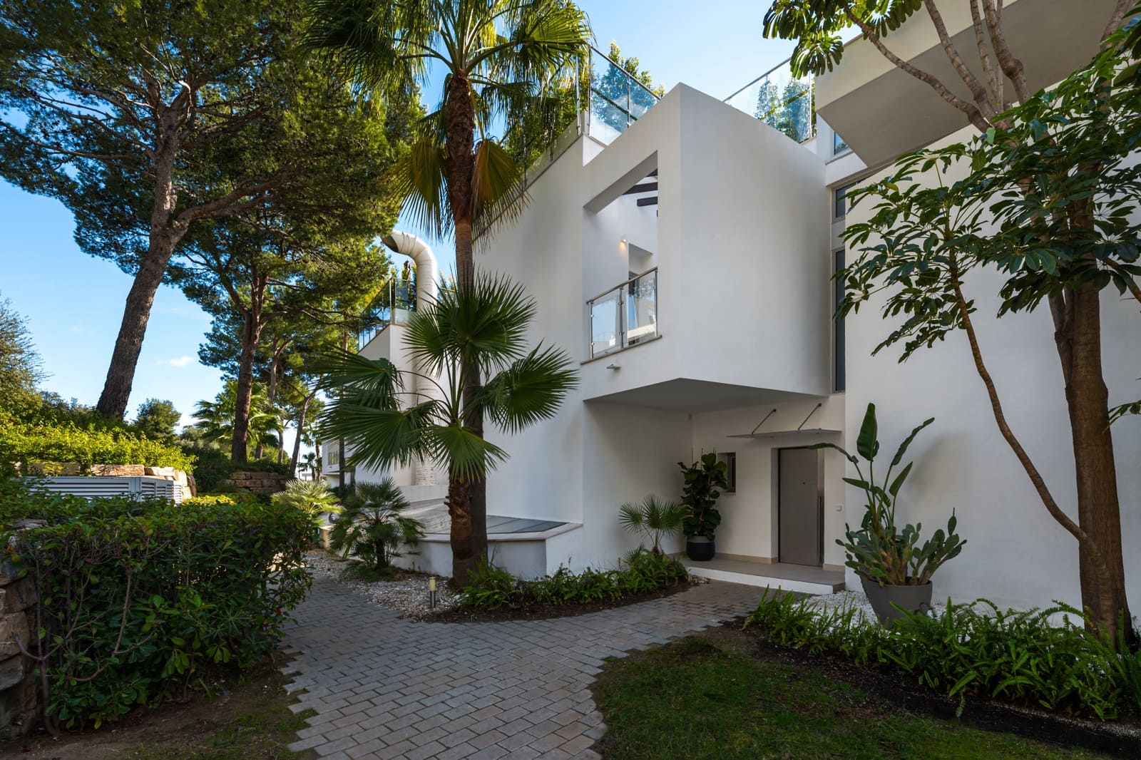 4 soverom Kjedet enebolig til salgs i Marbella med svømmebasseng garasje - € 3 950 000 (Ref: 9941983)