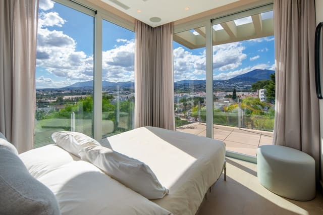 4 quarto Moradia para venda em Nueva Andalucia, Marbella com piscina garagem - 2 775 000 € (Ref: 9941984)
