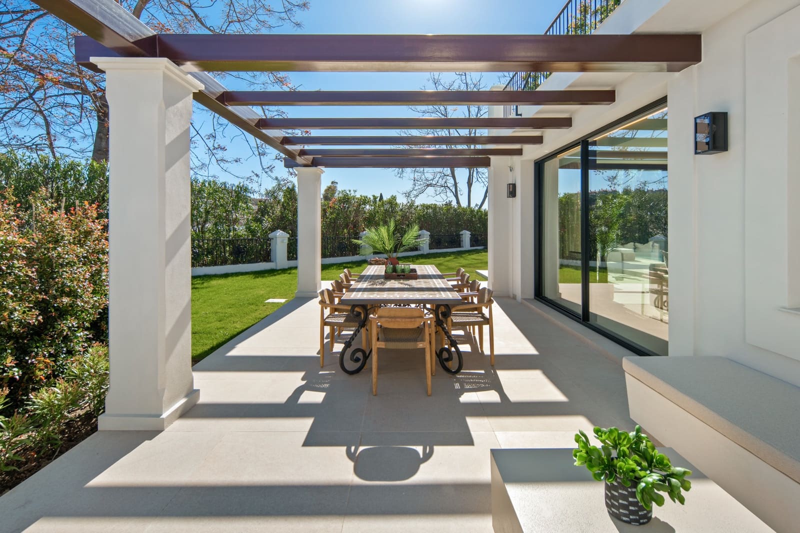 5 quarto Moradia para venda em Nueva Andalucia com piscina garagem - 5 995 000 € (Ref: 9947453)