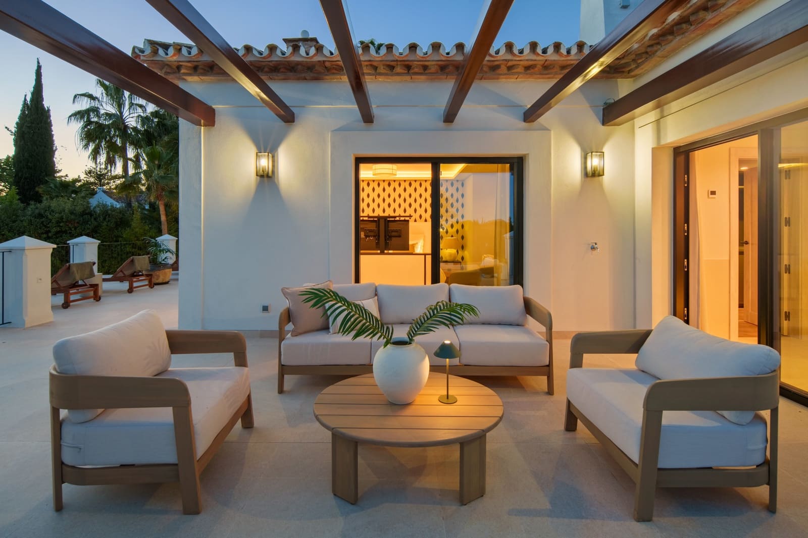 5 quarto Moradia para venda em Nueva Andalucia com piscina garagem - 5 995 000 € (Ref: 9947453)
