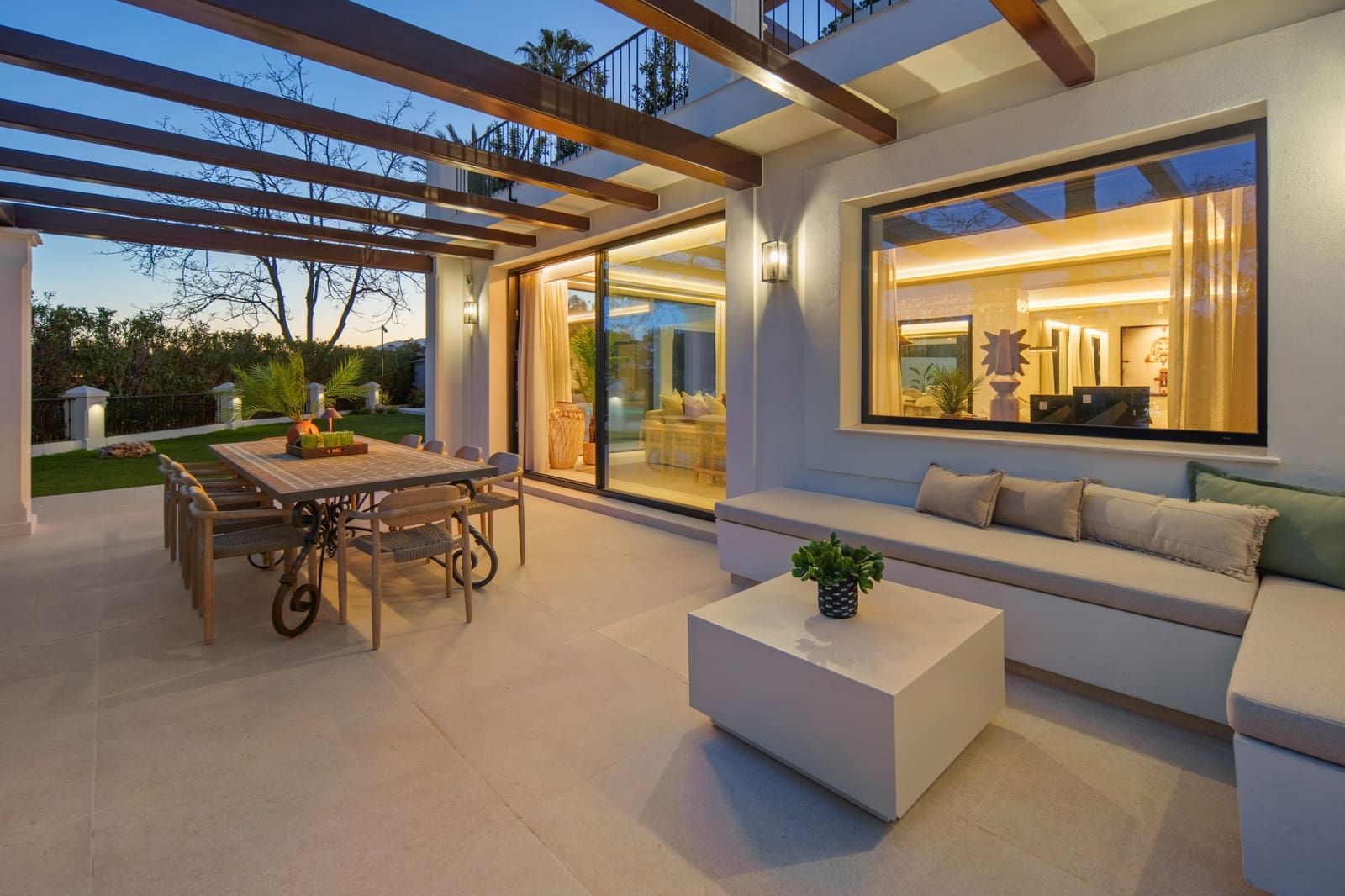5 quarto Moradia para venda em Nueva Andalucia com piscina garagem - 5 995 000 € (Ref: 9947453)
