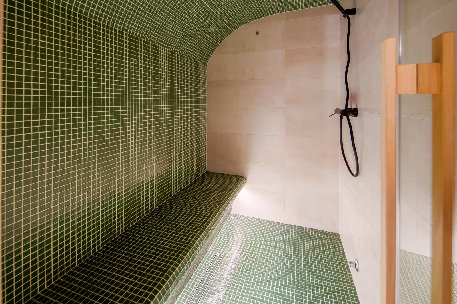5 quarto Moradia para venda em Nueva Andalucia com piscina garagem - 5 995 000 € (Ref: 9947453)