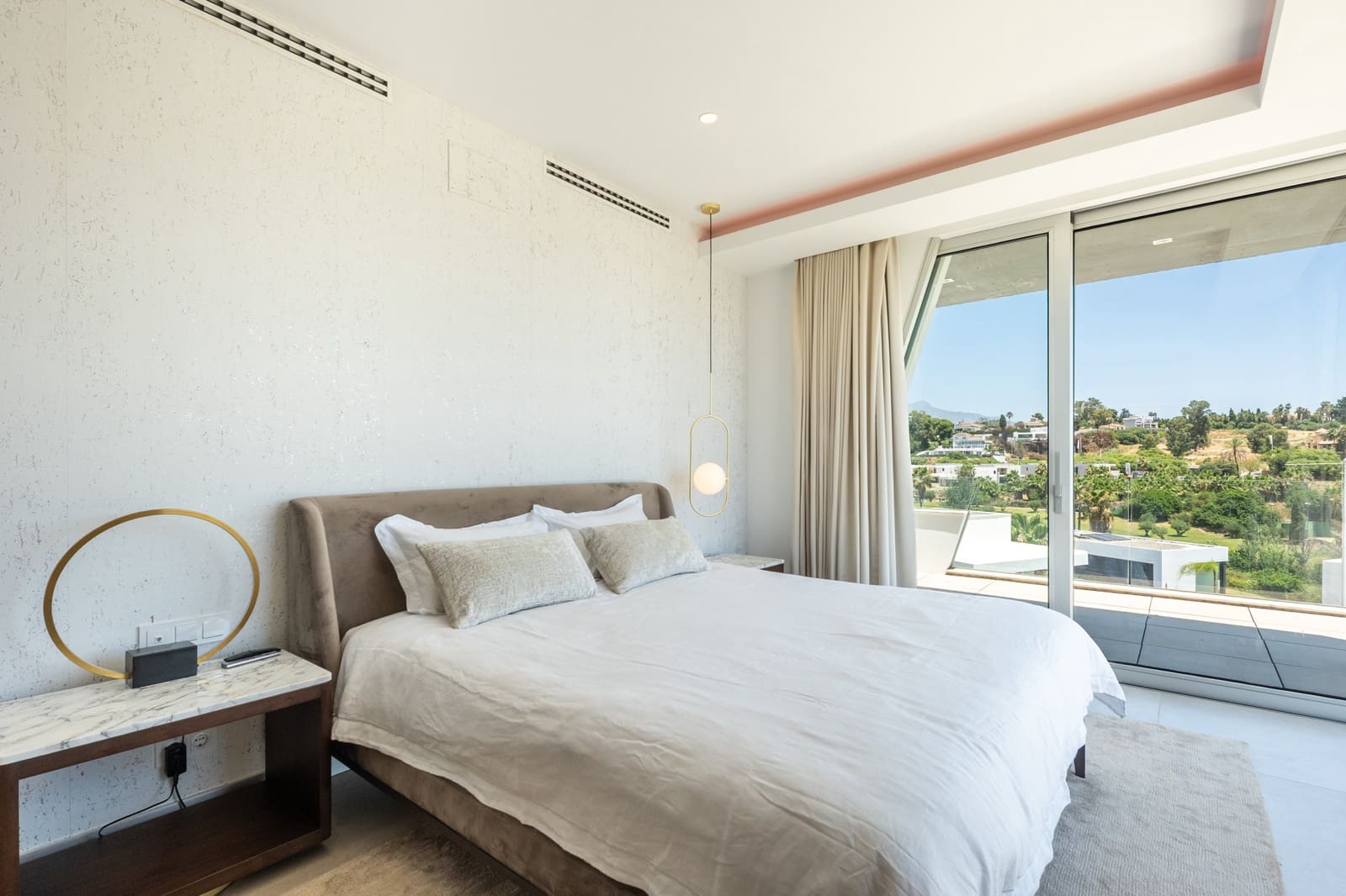 5 Zimmer Villa zu verkaufen in Estepona mit Pool Garage - 2.395.000 € (Ref: 9953892)