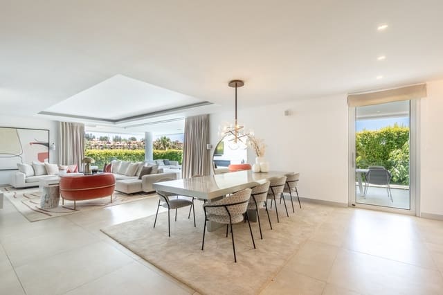 Chalet de 5 habitaciones en Estepona en venta con piscina garaje - 2.395.000 € (Ref: 9953892)