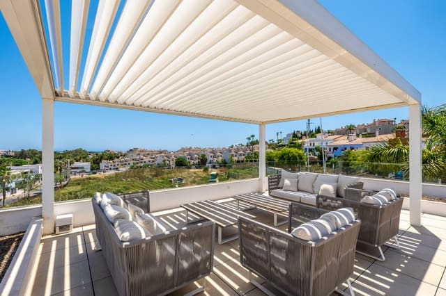 Chalet de 5 habitaciones en Estepona en venta con piscina garaje - 2.395.000 € (Ref: 9953892)