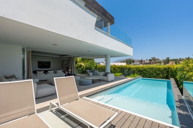 Chalet de 5 habitaciones en Estepona en venta con piscina garaje - 2.395.000 € (Ref: 9953892)