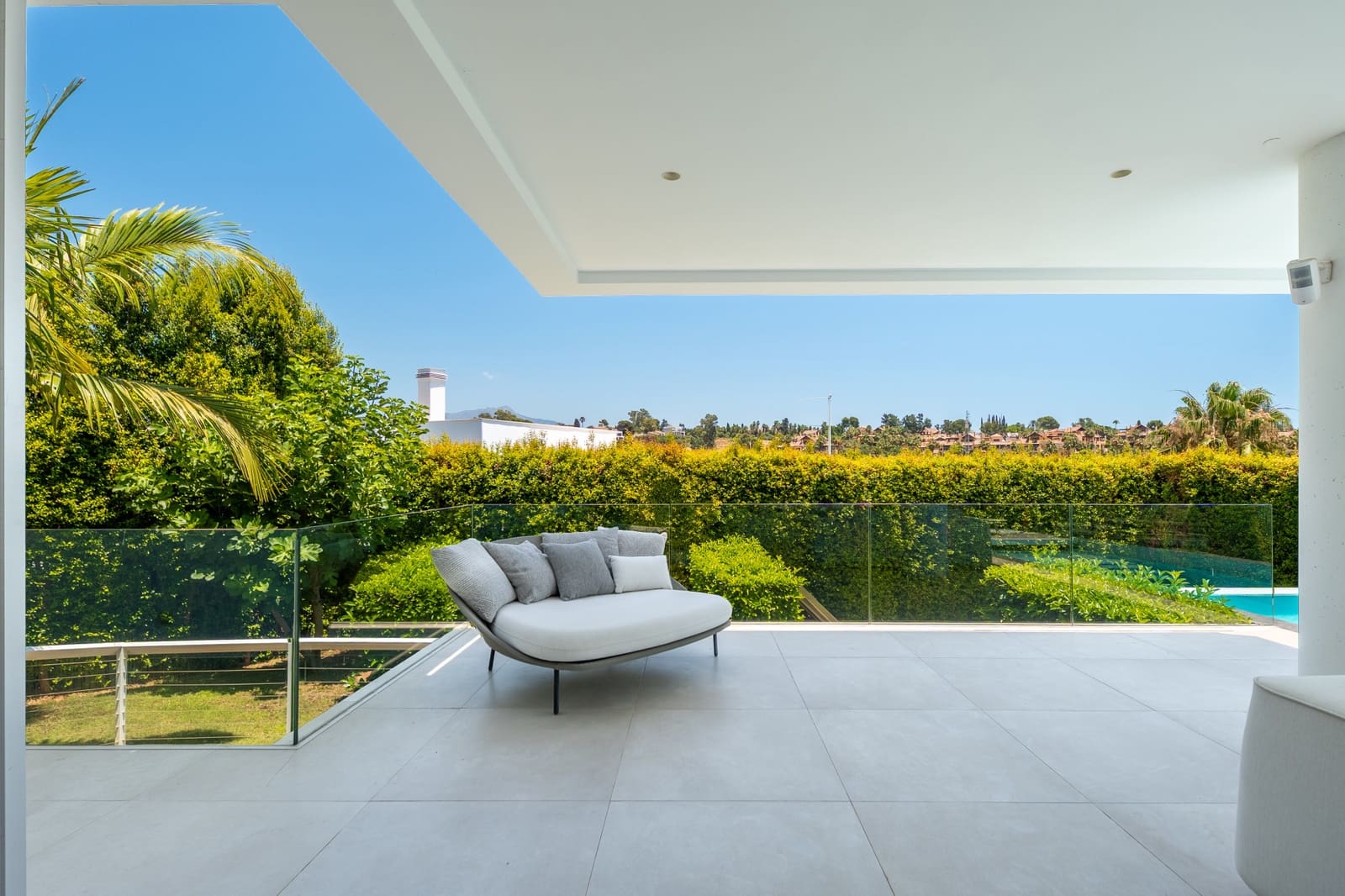 5 Zimmer Villa zu verkaufen in Estepona mit Pool Garage - 2.395.000 € (Ref: 9953892)