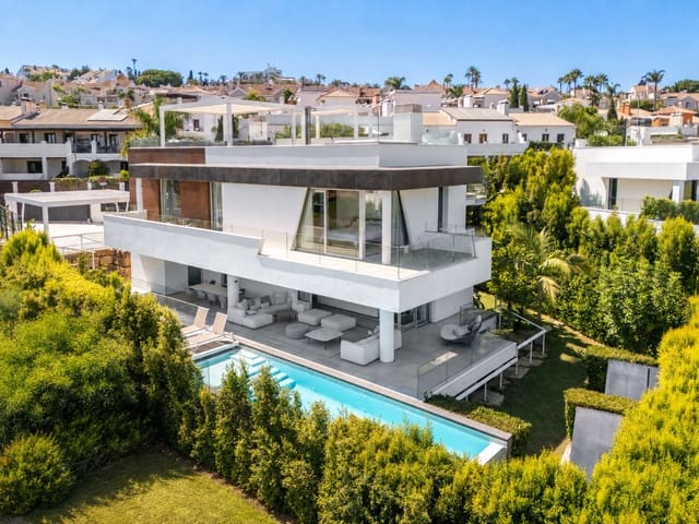 5 sovrum Villa till salu i Estepona med pool garage - 2 395 000 € (Ref: 9953892)