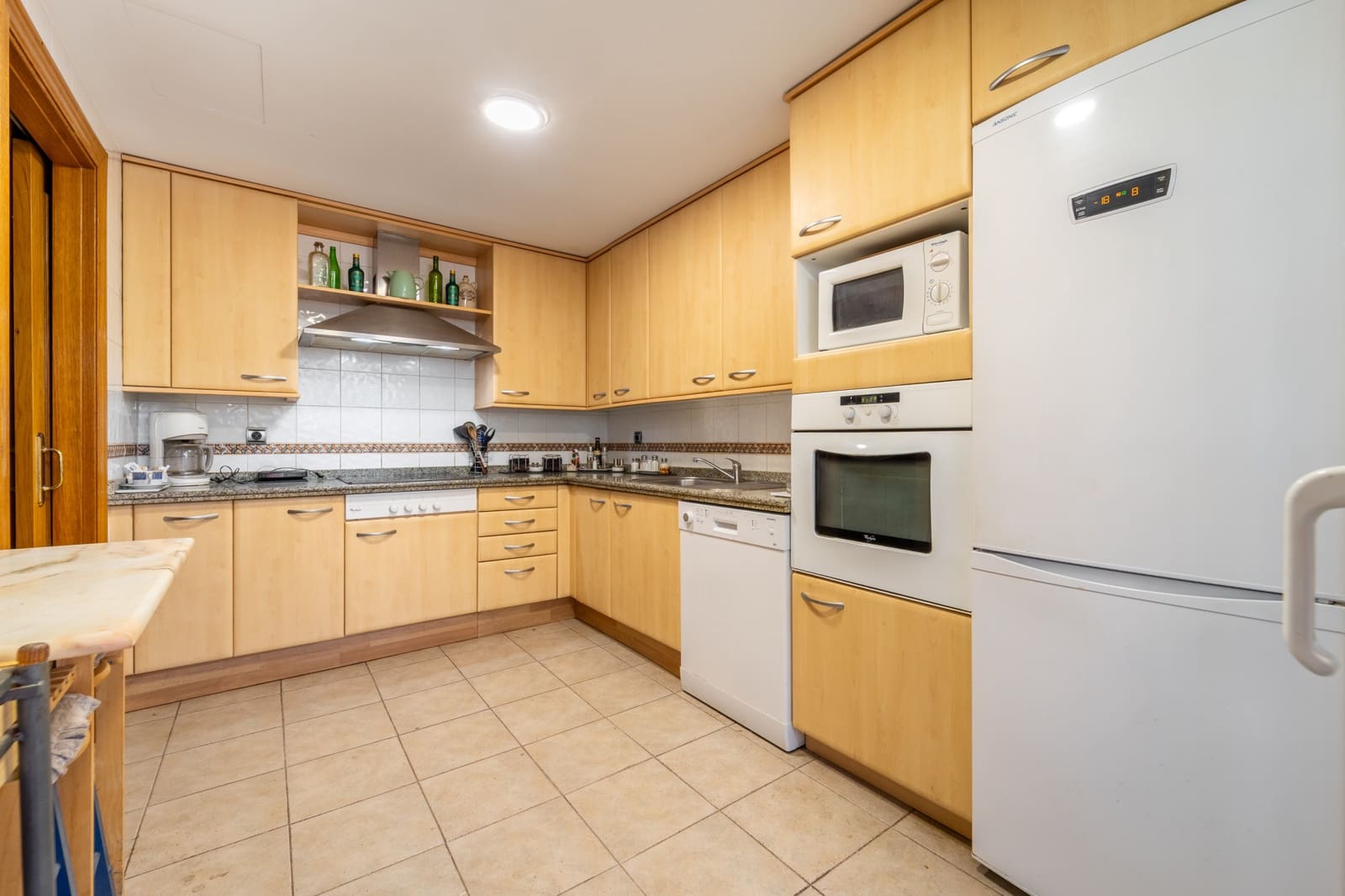 3 soveværelse Byhus til salg i Marbella med swimmingpool garage - € 1.650.000 (Ref: 9957612)