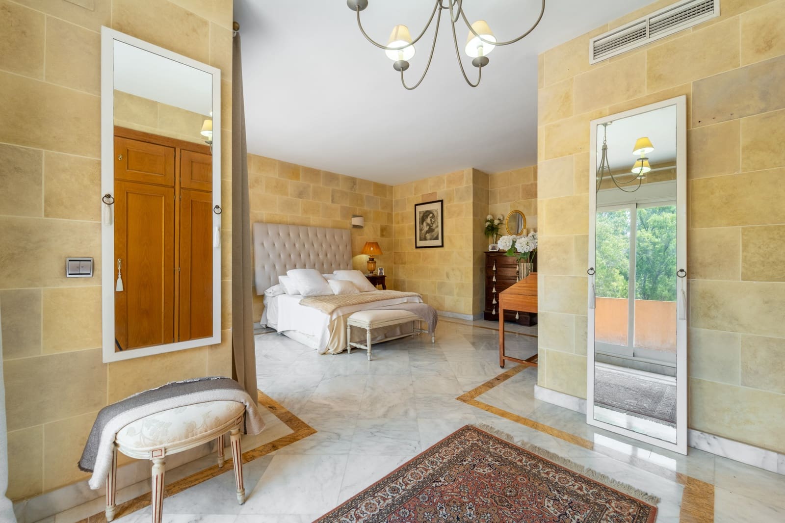 3 soveværelse Byhus til salg i Marbella med swimmingpool garage - € 1.650.000 (Ref: 9957612)