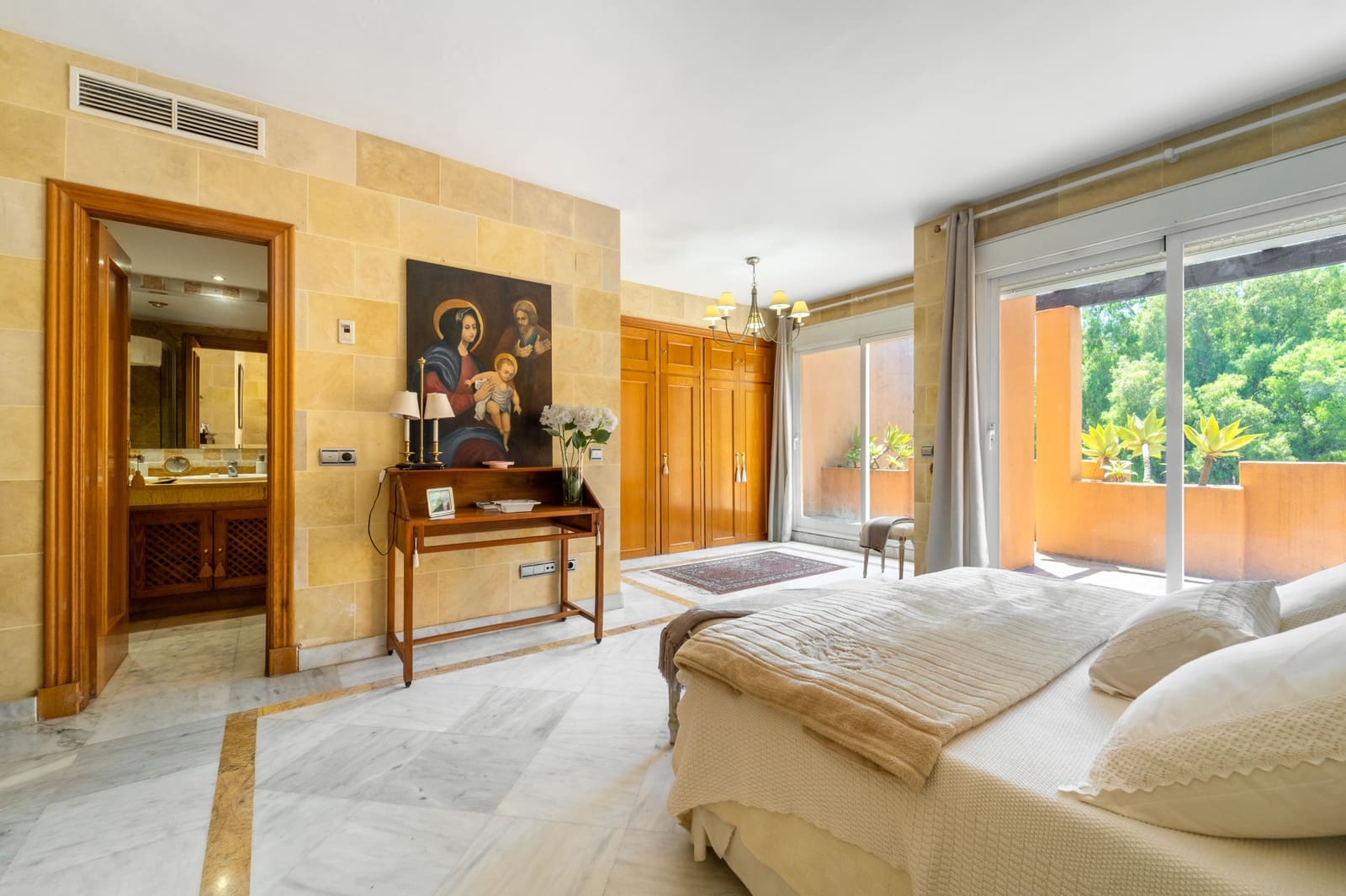 3 soveværelse Byhus til salg i Marbella med swimmingpool garage - € 1.650.000 (Ref: 9957612)