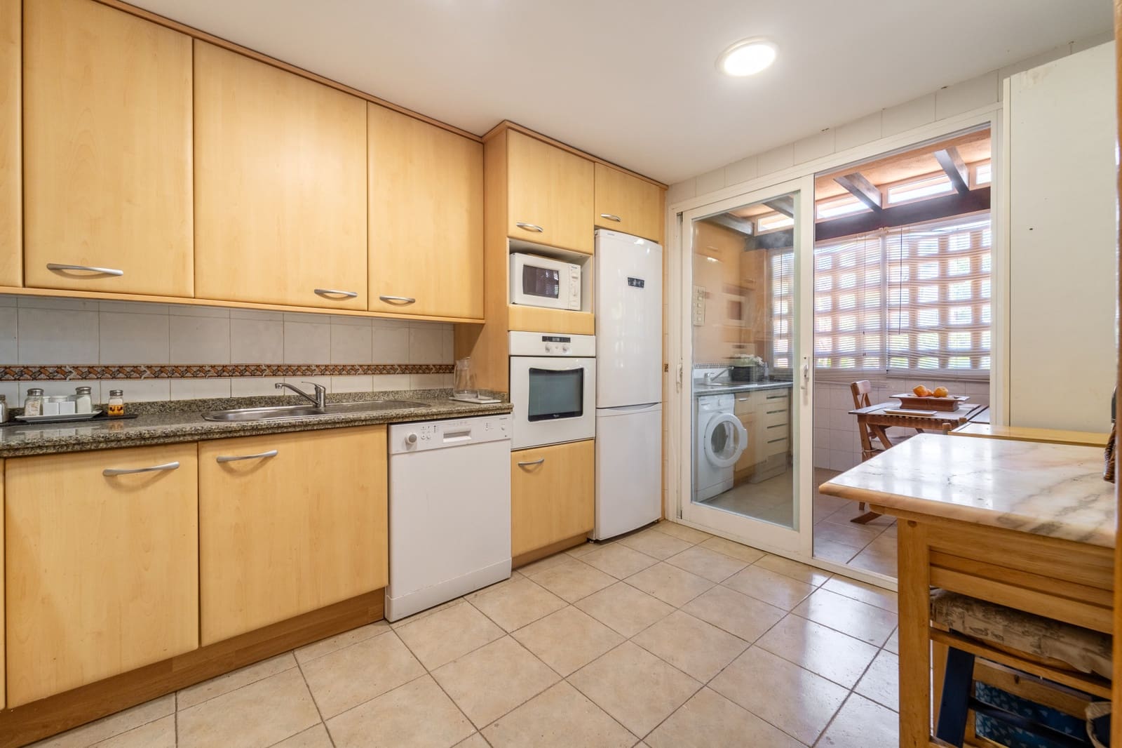 3 soveværelse Byhus til salg i Marbella med swimmingpool garage - € 1.650.000 (Ref: 9957612)