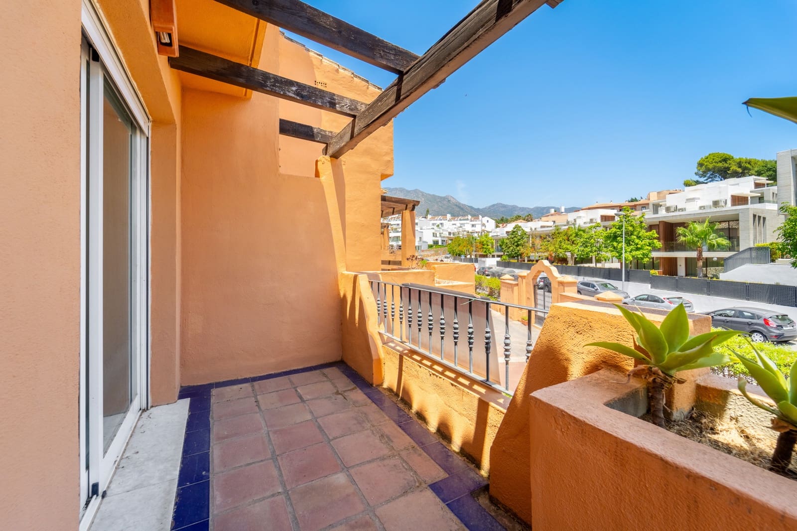 3 soveværelse Byhus til salg i Marbella med swimmingpool garage - € 1.650.000 (Ref: 9957612)