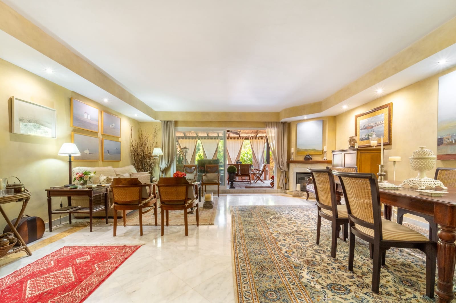 3 soveværelse Byhus til salg i Marbella med swimmingpool garage - € 1.650.000 (Ref: 9957612)