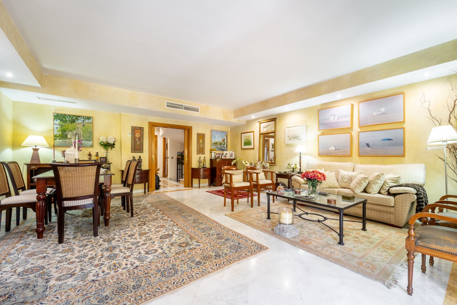 3 soveværelse Byhus til salg i Marbella med swimmingpool garage - € 1.650.000 (Ref: 9957612)