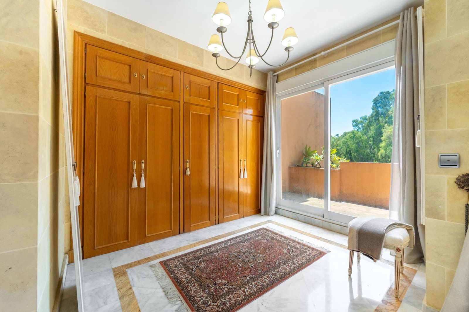 3 soveværelse Byhus til salg i Marbella med swimmingpool garage - € 1.650.000 (Ref: 9957612)
