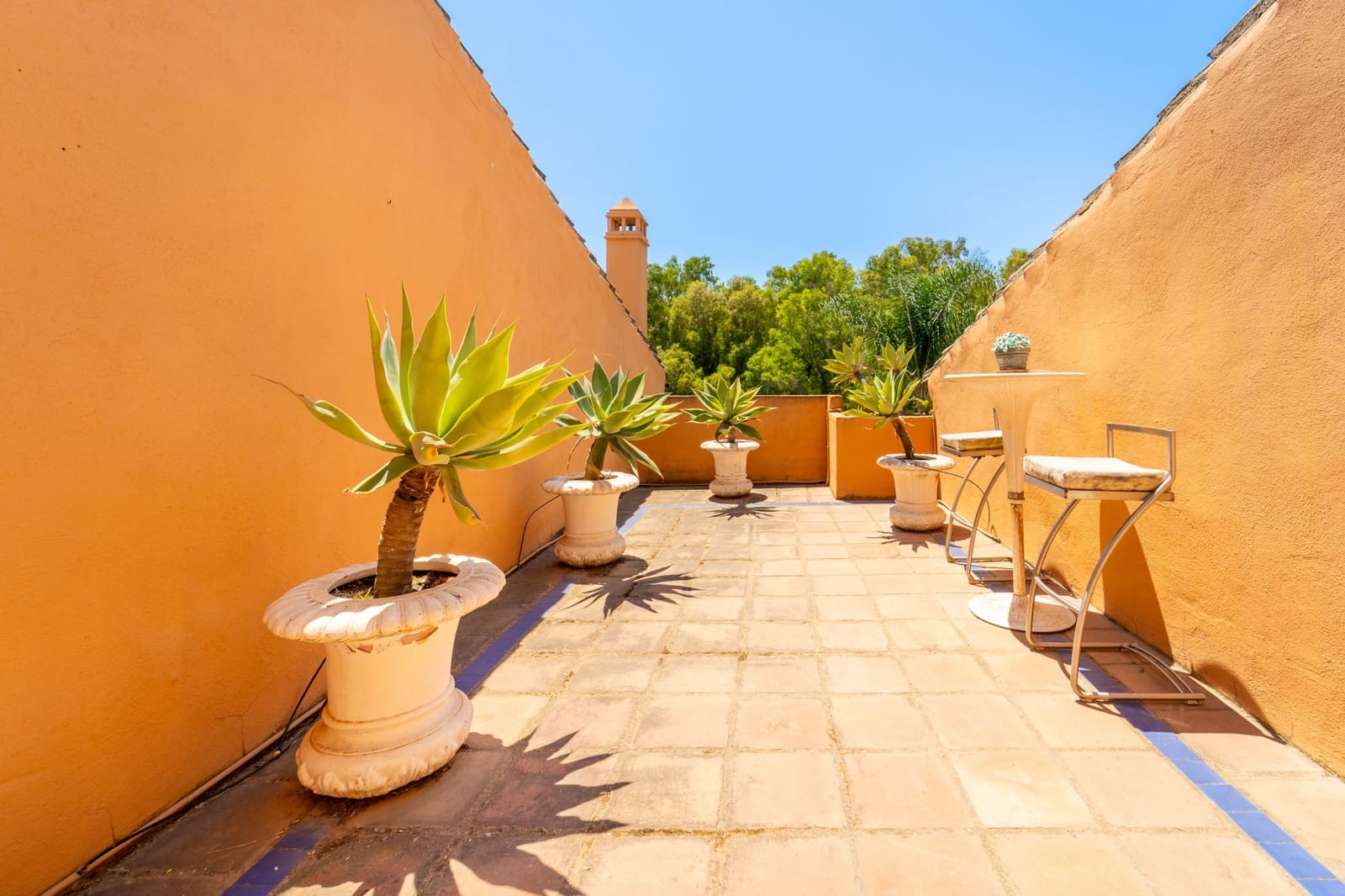 3 soveværelse Byhus til salg i Marbella med swimmingpool garage - € 1.650.000 (Ref: 9957612)