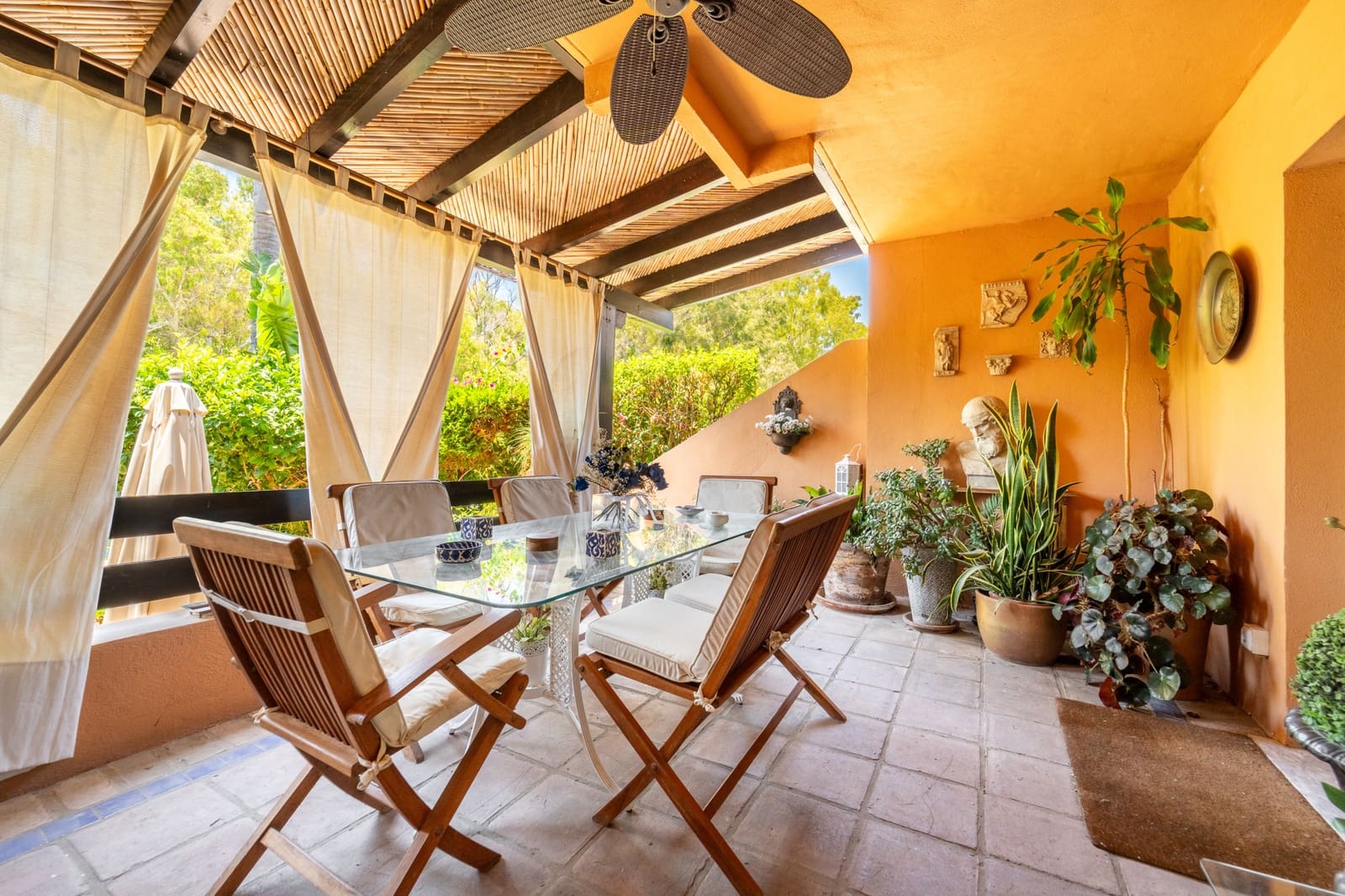 3 soveværelse Byhus til salg i Marbella med swimmingpool garage - € 1.650.000 (Ref: 9957612)