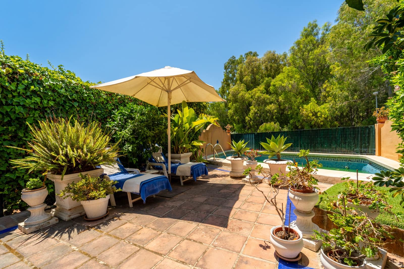 3 soveværelse Byhus til salg i Marbella med swimmingpool garage - € 1.650.000 (Ref: 9957612)