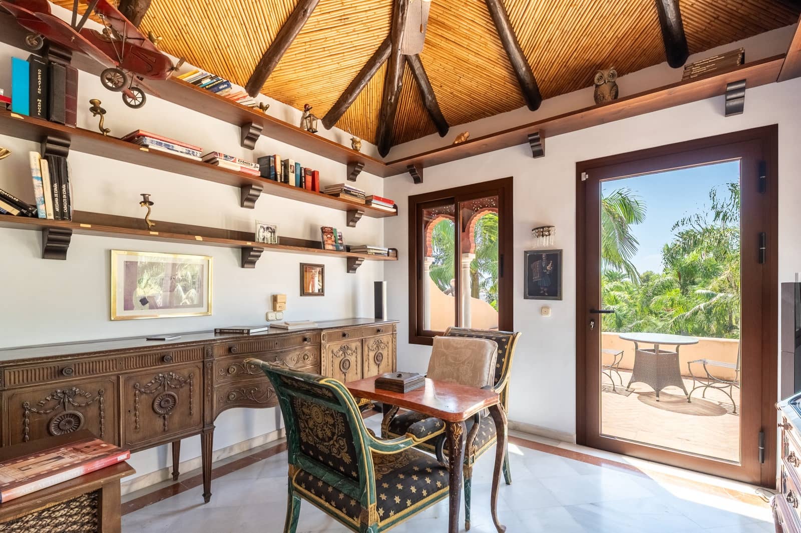 8 bedroom Villa for holiday rental in Marbella with pool garage - € 12,000 (Ref: 9961112)