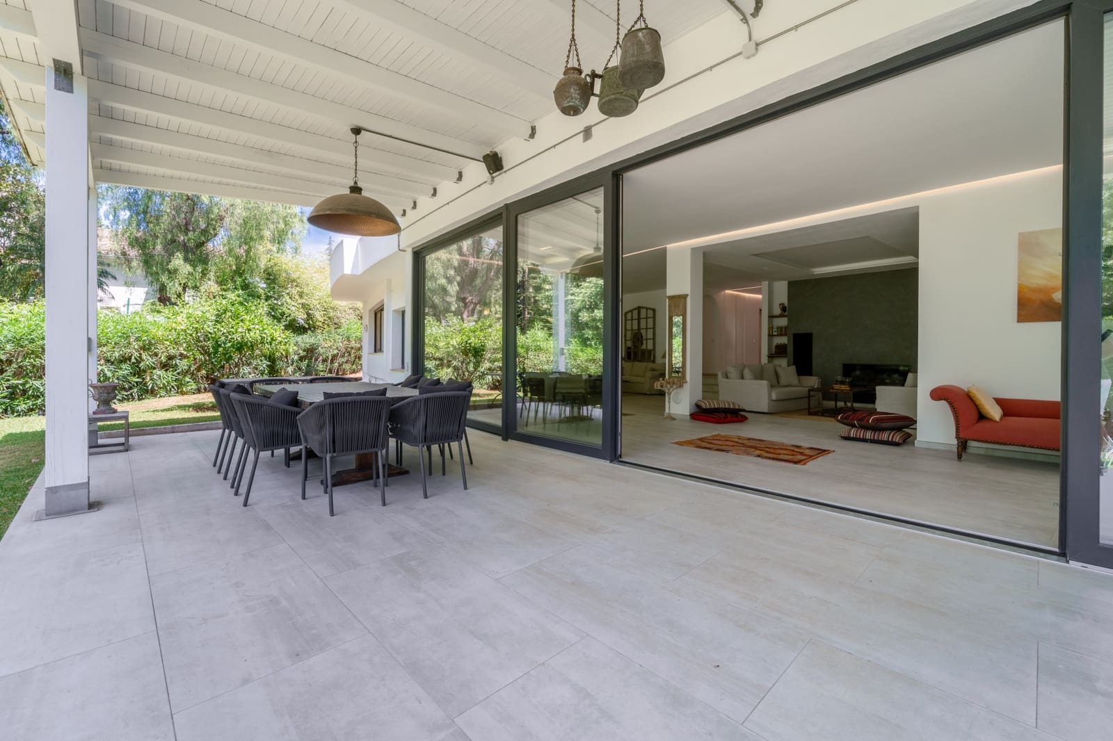 5 bedroom Villa for rent in Marbella with pool garage - € 15,000 (Ref: 9961114)