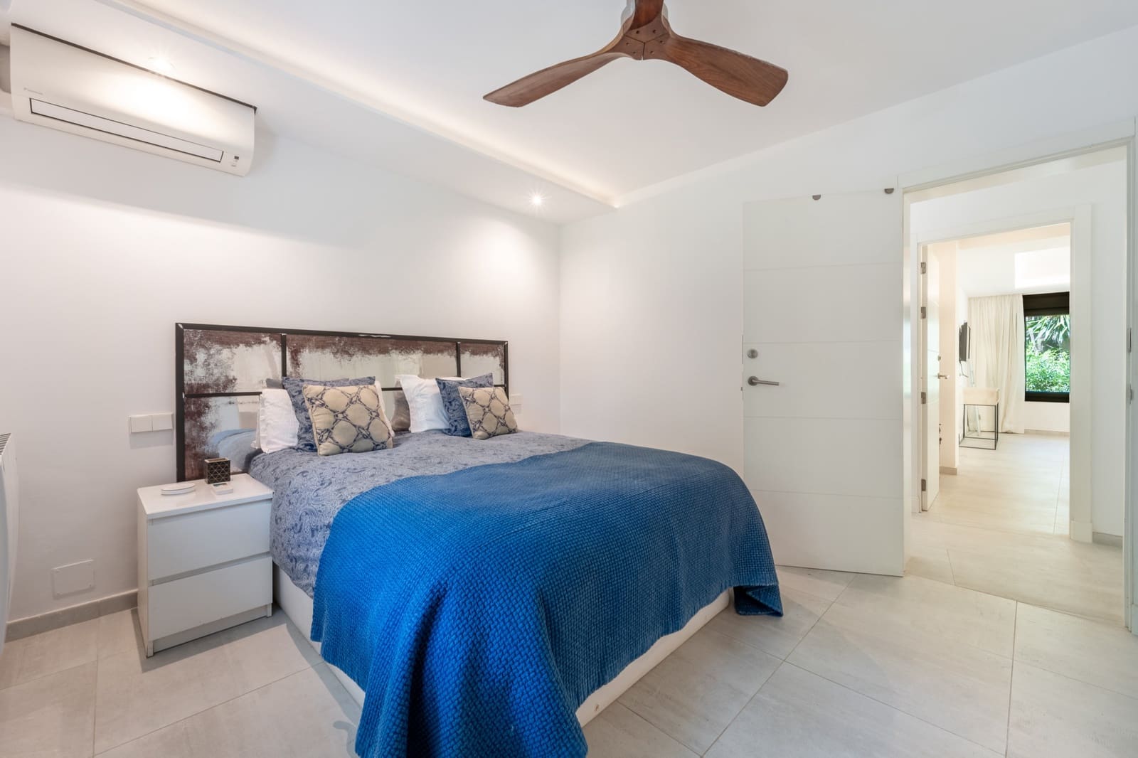 5 bedroom Villa for rent in Marbella with pool garage - € 15,000 (Ref: 9961114)