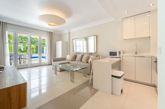 1 bedroom Apartment for sale in Marbella with pool garage - € 1,750,000 (Ref: 9962318)