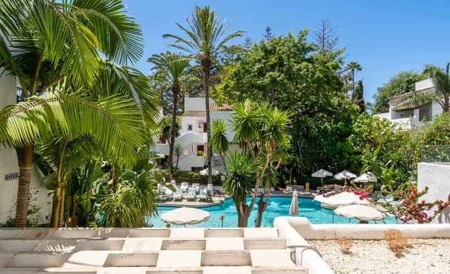 1 bedroom Apartment for sale in Marbella with pool garage - € 1,750,000 (Ref: 9962318)
