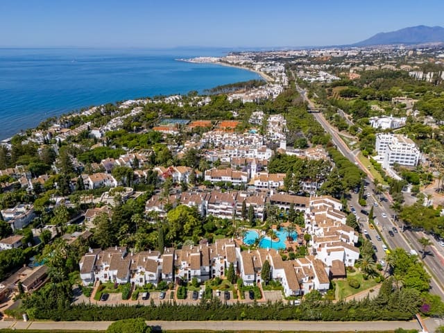 1 bedroom Apartment for sale in Marbella with pool garage - € 1,750,000 (Ref: 9962318)