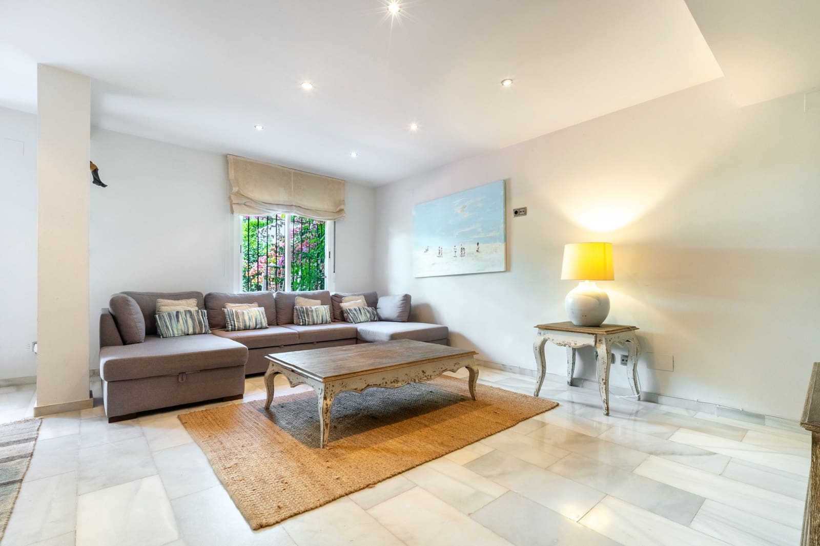 5 bedroom Townhouse for holiday rental in Marbella with pool garage - € 7,500 (Ref: 9965673)