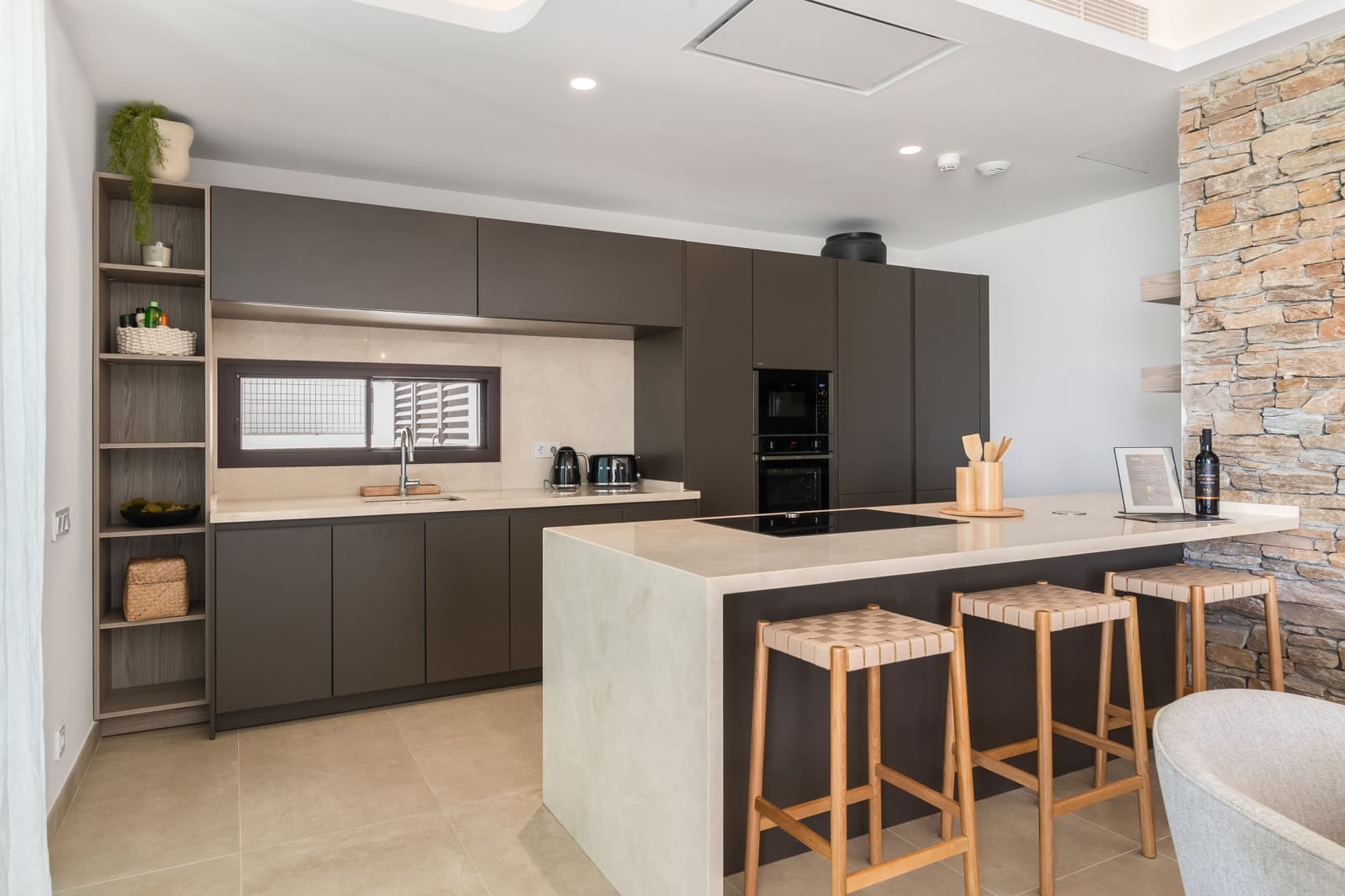 5 sypialnia Willa na sprzedaż w Benahavis z basenem garażem - 2 340 000 € (Ref: 9966316)