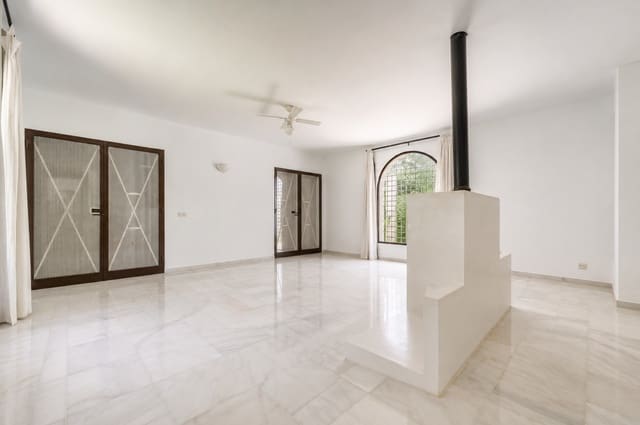 Chalet de 4 habitaciones en Marbella en venta con piscina garaje - 1.150.000 € (Ref: 9966317)