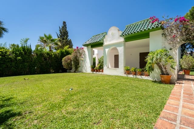 Chalet de 4 habitaciones en Marbella en venta con piscina garaje - 1.150.000 € (Ref: 9966317)