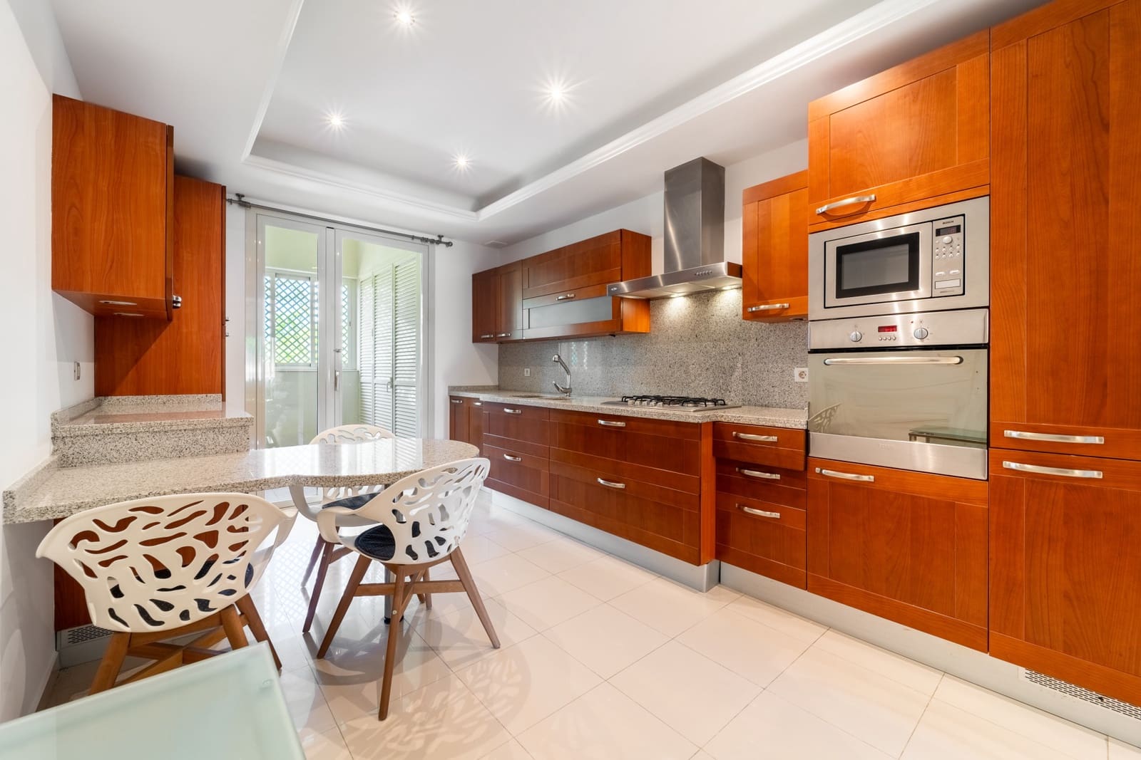 2 sovrum Lägenhet att hyra i Marbella med pool garage - 4 600 € (Ref: 9971445)
