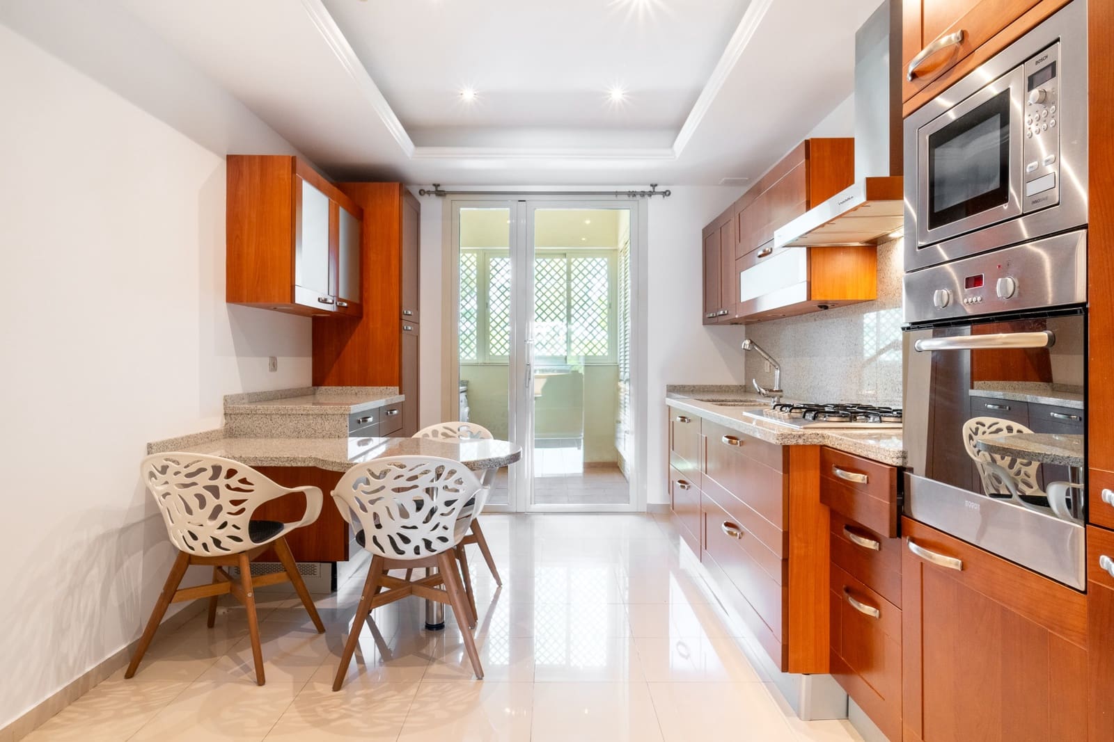 2 sovrum Lägenhet att hyra i Marbella med pool garage - 4 600 € (Ref: 9971445)