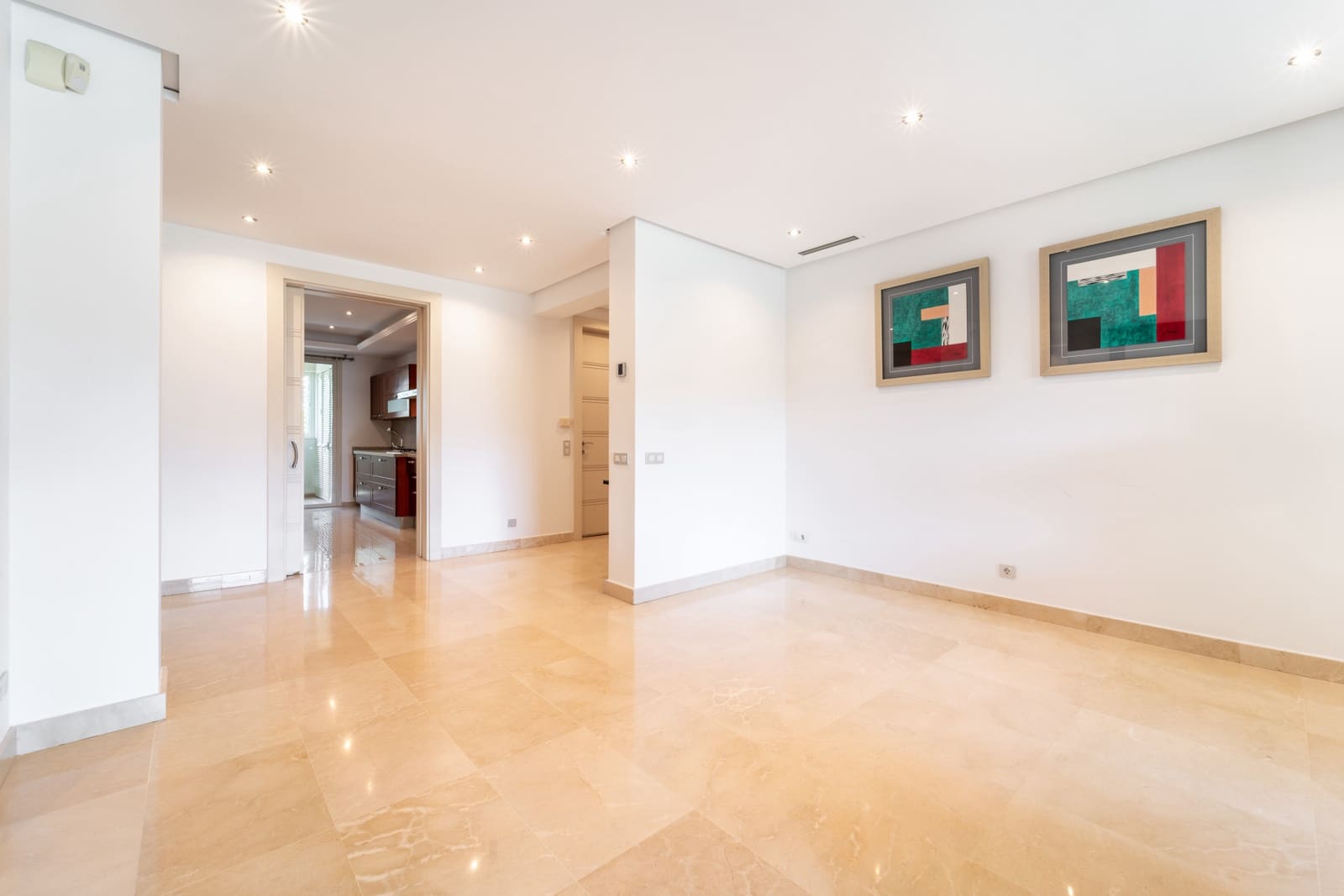 2 sovrum Lägenhet att hyra i Marbella med pool garage - 4 600 € (Ref: 9971445)