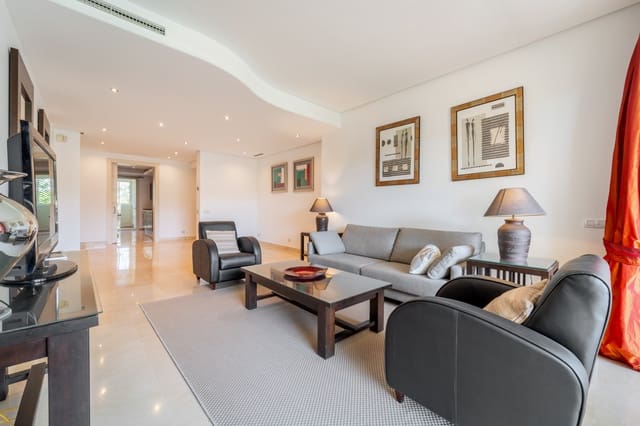 2 soveværelse Lejlighed til leje i Marbella med swimmingpool garage - € 4.600 (Ref: 9971445)