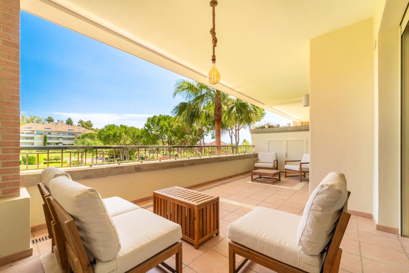 2 sovrum Lägenhet att hyra i Marbella med pool garage - 4 600 € (Ref: 9971445)