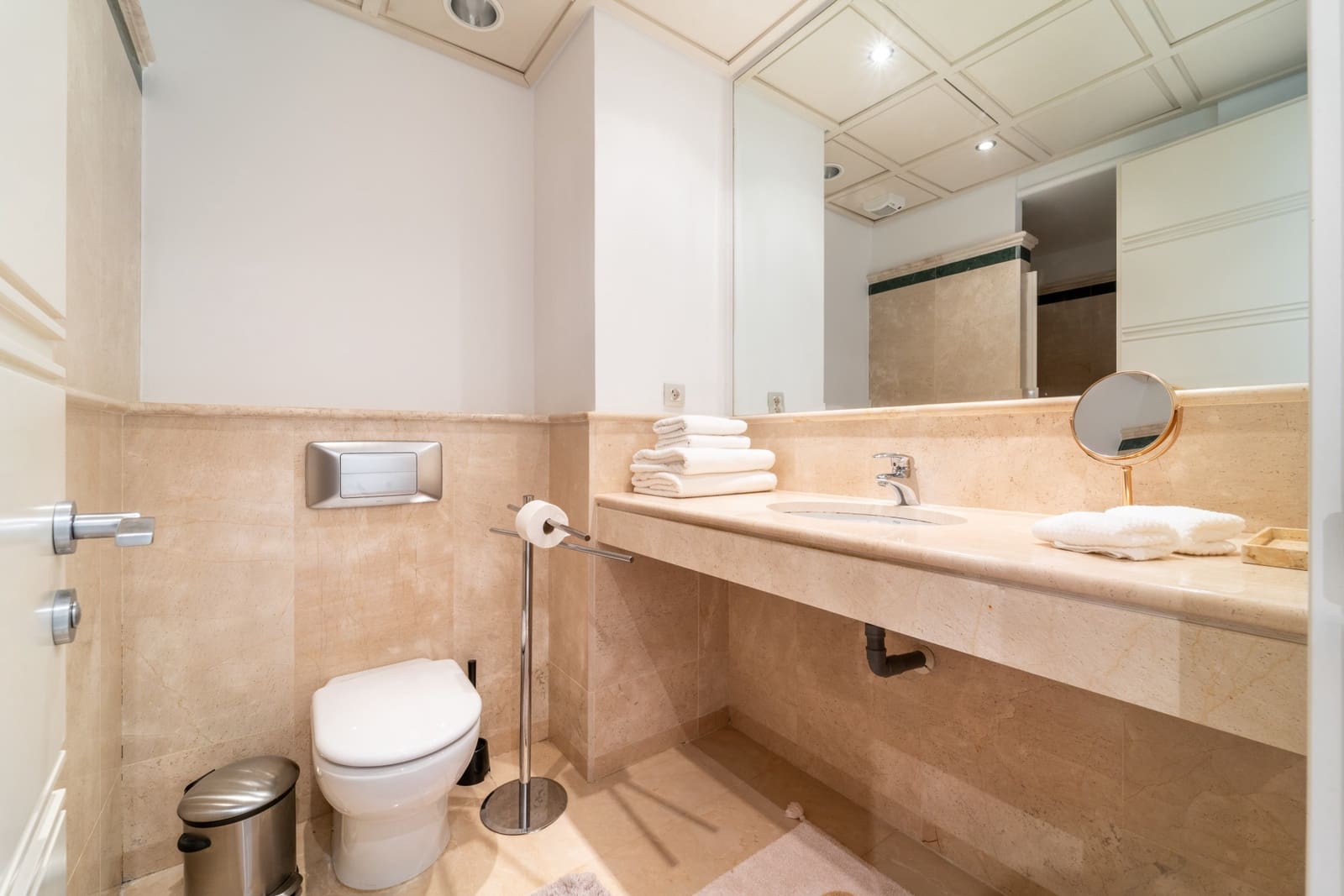 2 sovrum Lägenhet att hyra i Marbella med pool garage - 4 600 € (Ref: 9971445)
