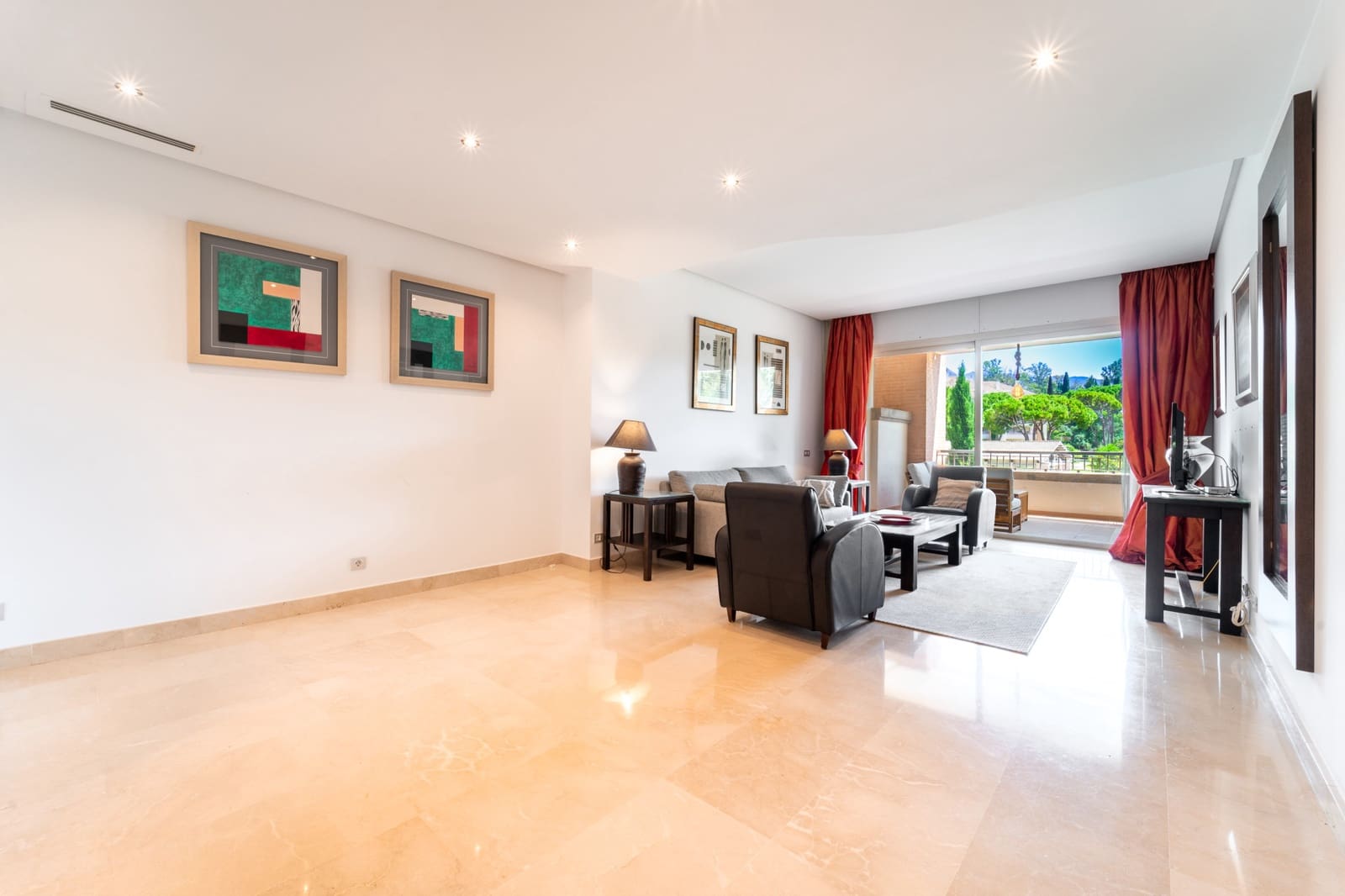 2 sovrum Lägenhet att hyra i Marbella med pool garage - 4 600 € (Ref: 9971445)