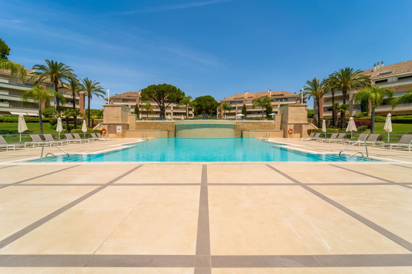 2 sovrum Lägenhet att hyra i Marbella med pool garage - 4 600 € (Ref: 9971445)