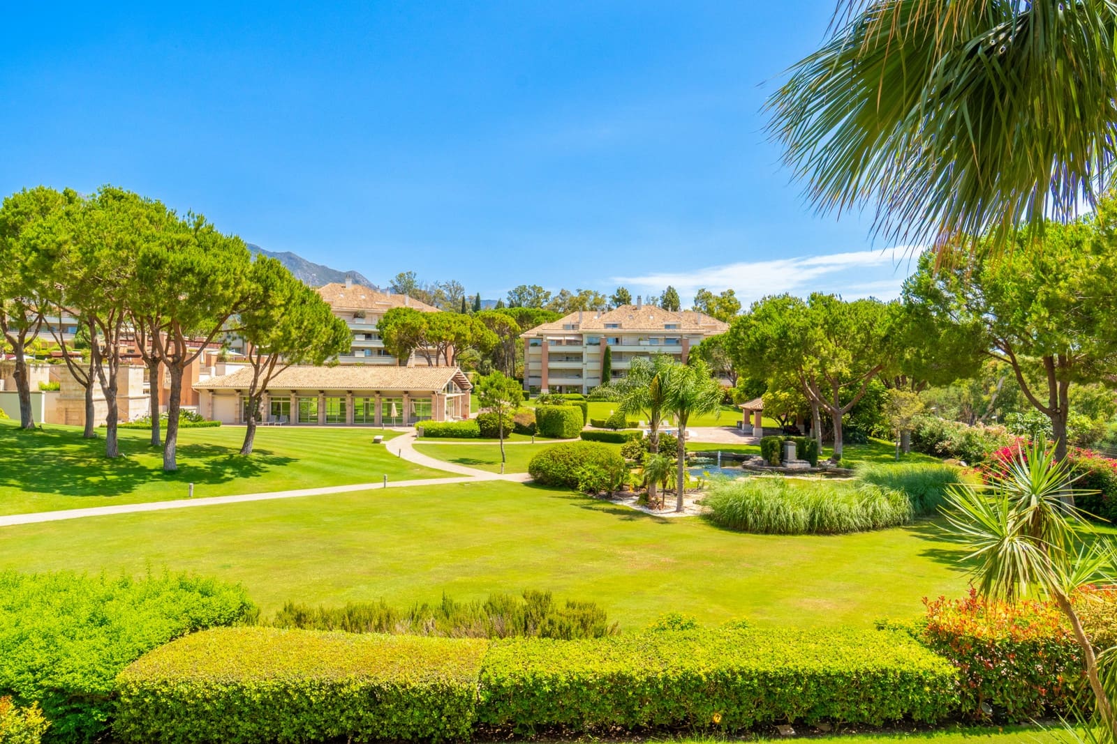2 sovrum Lägenhet att hyra i Marbella med pool garage - 4 600 € (Ref: 9971445)