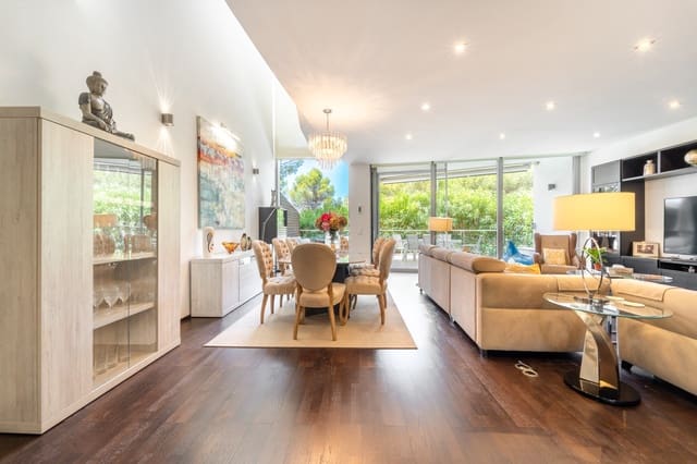 2 soveværelse Semi-Rækkehus til salg i Marbella med swimmingpool garage - € 1.495.000 (Ref: 9974992)